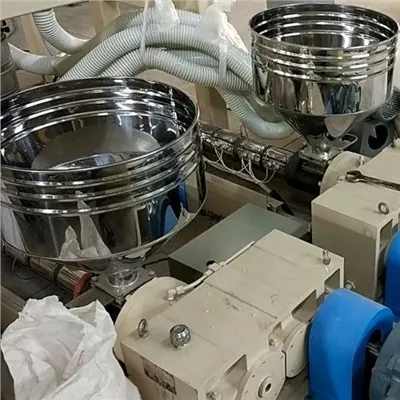 Višeslojni stroj za puhanje filma